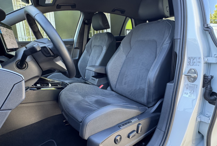 Volkswagen Golf 8.5 50 Edition 1.5 eTSi 204 DSG6 eHybrid / Garantie VW 08/28 / IQ Light / Camera 