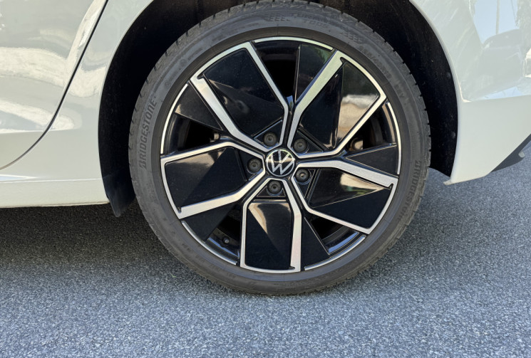 Volkswagen Golf 8.5 50 Edition 1.5 eTSi 204 DSG6 eHybrid / Garantie VW 08/28 / IQ Light / Camera 