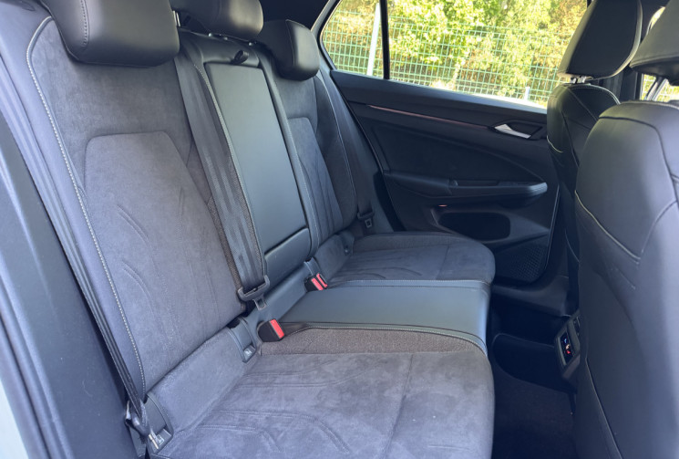 Volkswagen Golf 8.5 Edition 50 1.5 eTSi 204 DSG6 eHybrid / Garantie VW 08/28 / IQ Light / Camera 