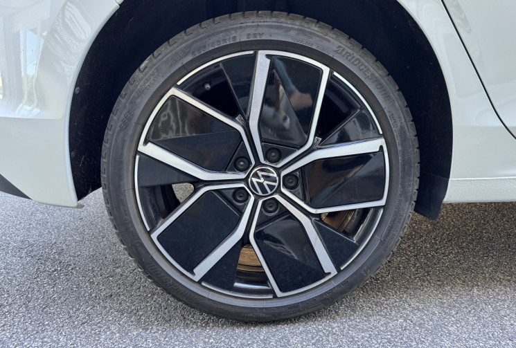 Volkswagen Golf 8.5 Edition 50 1.5 eTSi 204 DSG6 eHybrid / Garantie VW 08/28 / IQ Light / Camera 