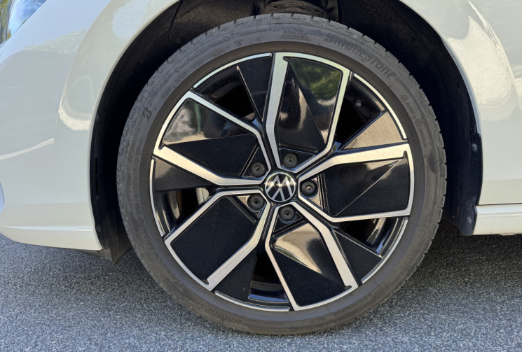 Volkswagen Golf 8.5 50 Edition 1.5 eTSi 204 DSG6 eHybrid / Garantie VW 08/28 / IQ Light / Camera 