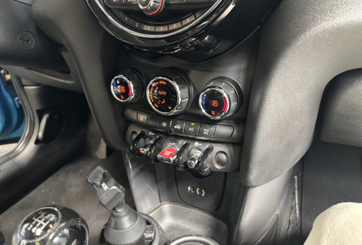 Mini Cooper D 116 ch Blackfriars / Toit ouvrant panoramique / historique d'entretien disponible