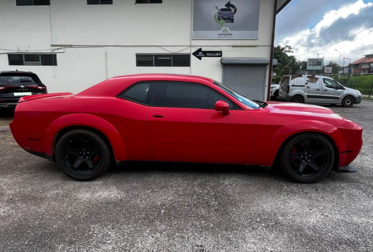 Dodge CHALLENGER 6.4 SRT 8 Coupé 2 portes 5 places 477 cv // Très peu kilométré