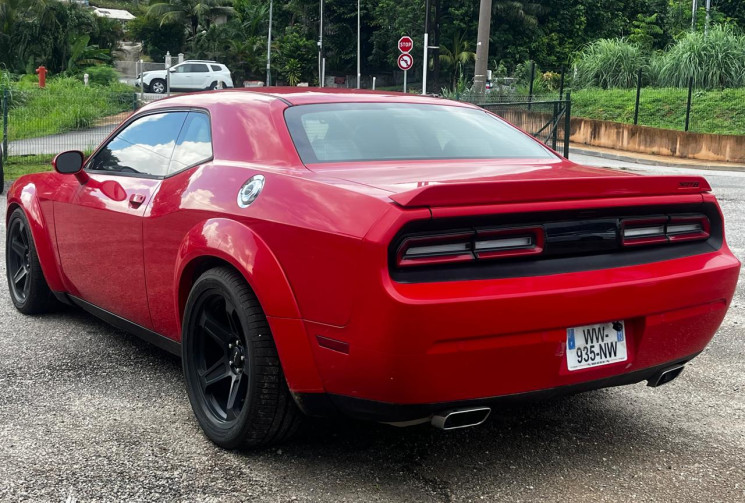 Dodge CHALLENGER 6.4 SRT 8 Coupé 2 portes 5 places 477 cv // Très peu kilométré // Excellent état
