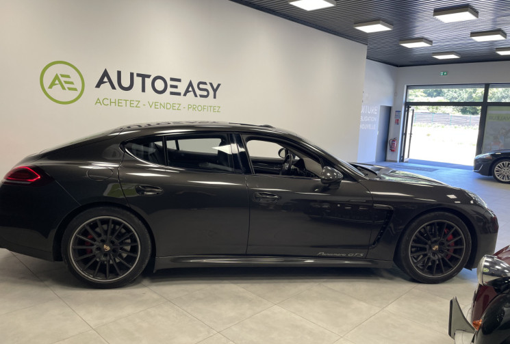 Porsche Panamera GTS PDK 