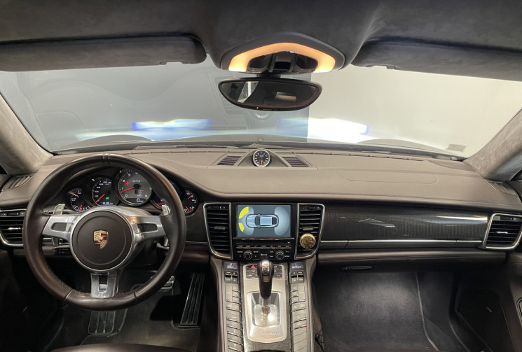 Porsche Panamera GTS PDK 
