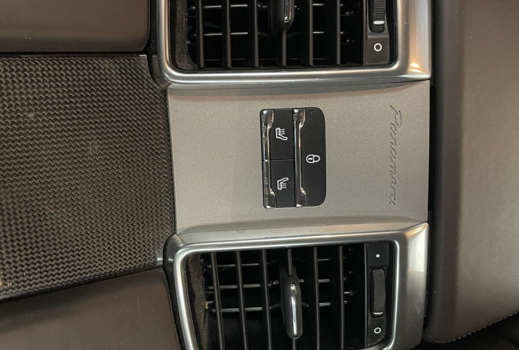 Porsche Panamera GTS PDK 
