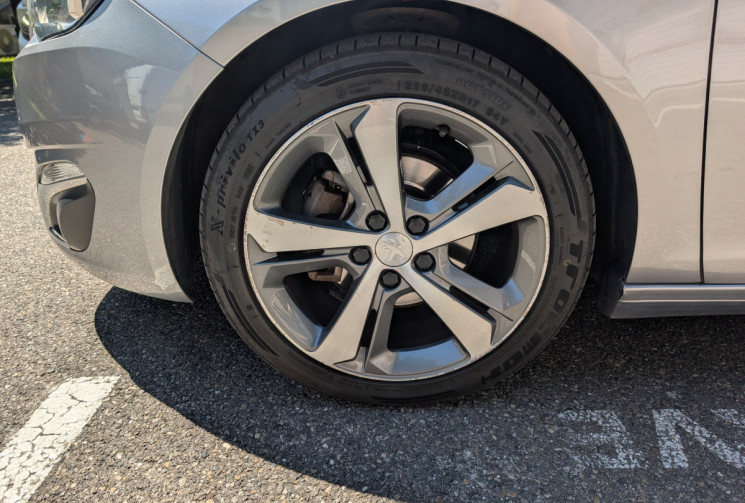 Peugeot 308 1.2 Puretech 130 Ch Féline S&S EAT6 5p