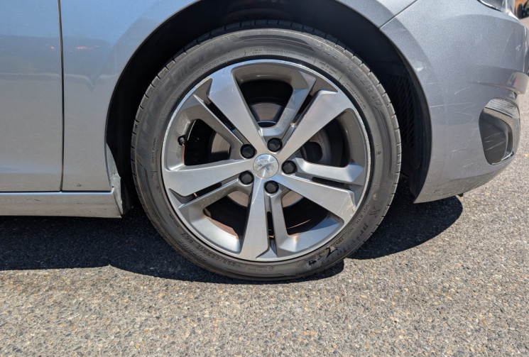 Peugeot 308 1.2 Puretech 130 Ch Féline S&S EAT6 5p
