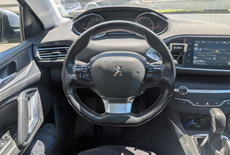 Peugeot 308 1.2 Puretech 130 Ch Féline S&S EAT6 5p