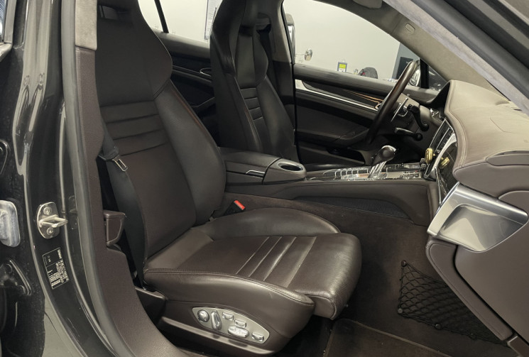 Porsche Panamera GTS PDK 