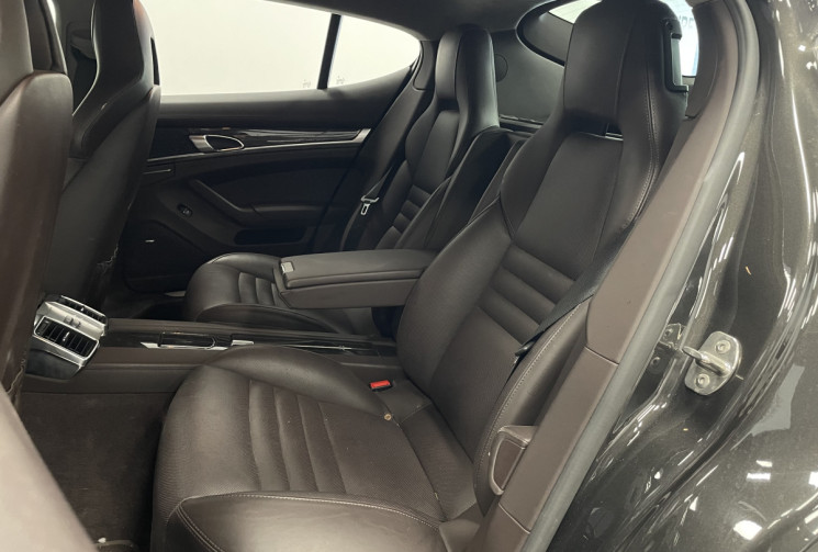 Porsche Panamera GTS PDK 