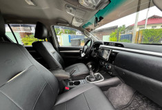 Toyota HILUX 2.4 Pickup double cabine AWD 150 cv // Peu kilométré // boite manuelle