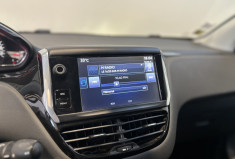 Peugeot 208 1.2 82 ch Active Distribution 2025 historique disponible