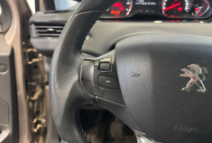 Peugeot 208 1.2 82 ch Active Distribution 2025 historique disponible