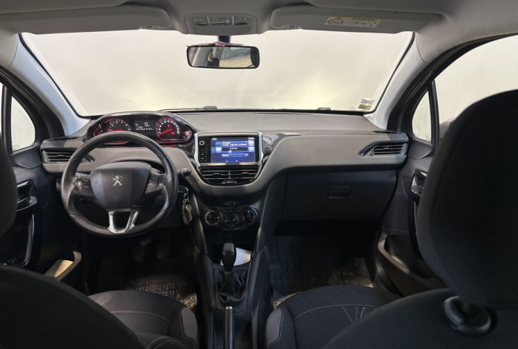 Peugeot 208 1.2 82 ch Active Distribution 2025 historique disponible
