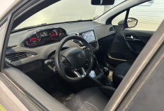Peugeot 208 1.2 82 ch Active Distribution 2025 historique disponible