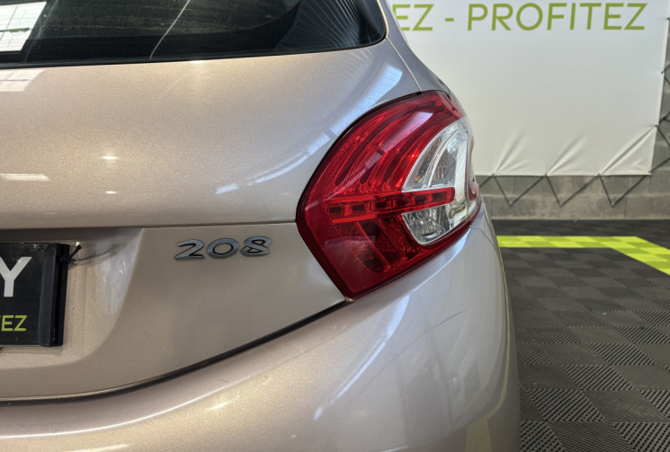 Peugeot 208 1.2 82 ch Active Distribution 2025 historique disponible