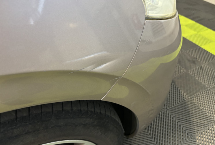 Peugeot 208 1.2 82 ch Active Distribution 2025 historique disponible