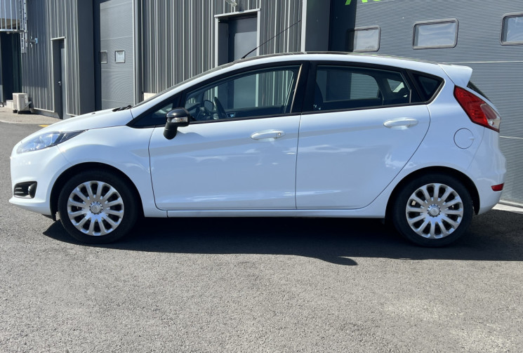 Ford Fiesta VI 5 portes 1.0 SCTi EcoBoost 100 cv EDITION / DISTRIBUTION OK