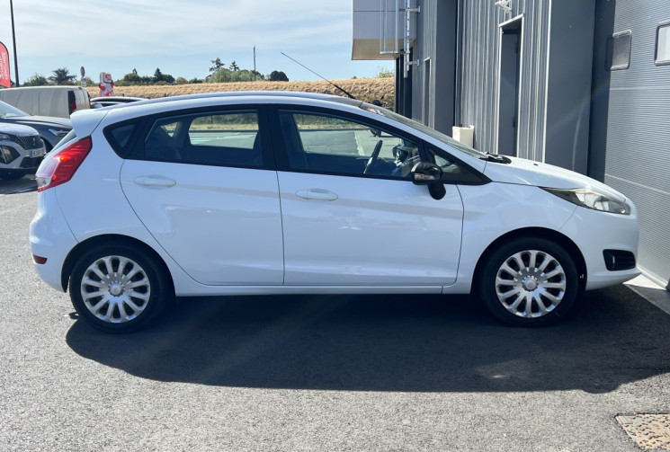 Ford Fiesta VI 5 portes 1.0 SCTi EcoBoost 100 cv EDITION / DISTRIBUTION OK