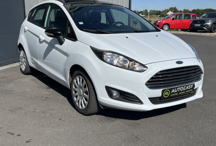 Ford Fiesta VI 5 portes 1.0 SCTi EcoBoost 100 cv EDITION / DISTRIBUTION OK