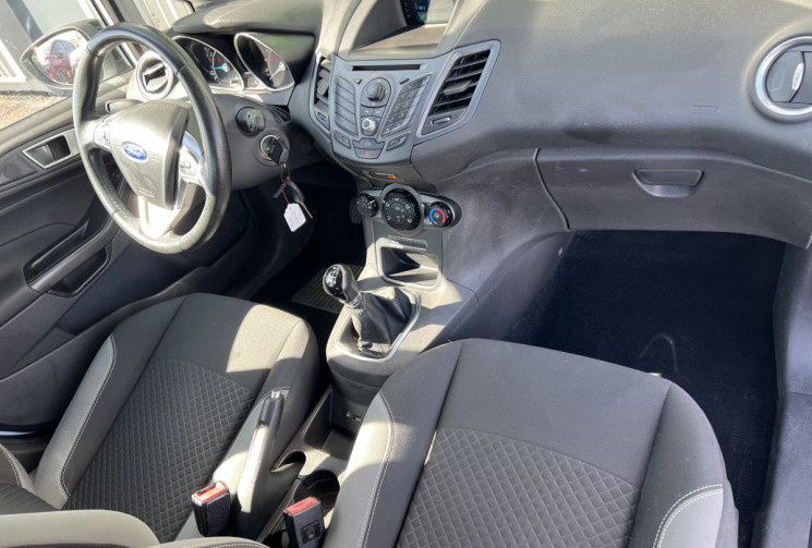 Ford Fiesta VI 5 portes 1.0 SCTi EcoBoost 100 cv EDITION / DISTRIBUTION OK