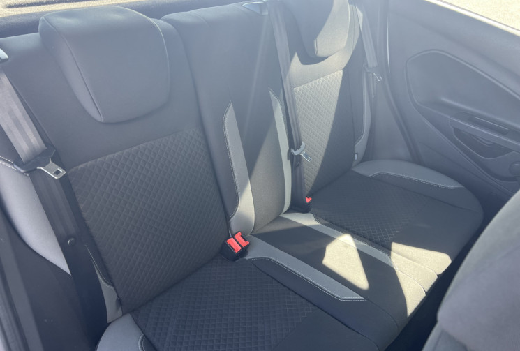 Ford Fiesta VI 5 portes 1.0 SCTi EcoBoost 100 cv EDITION / DISTRIBUTION OK