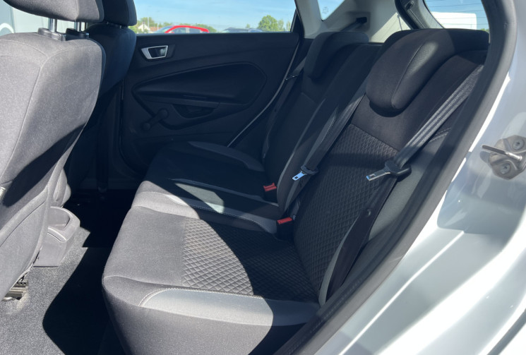 Ford Fiesta VI 5 portes 1.0 SCTi EcoBoost 100 cv EDITION / DISTRIBUTION OK