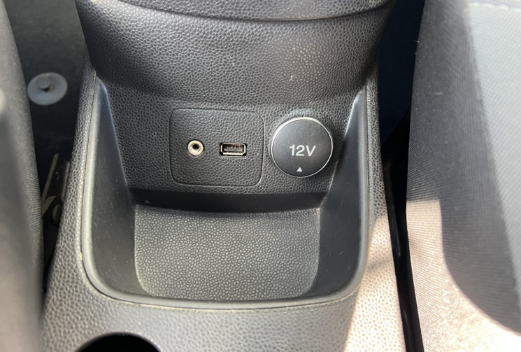 Ford Fiesta VI 5 portes 1.0 SCTi EcoBoost 100 cv EDITION / DISTRIBUTION OK