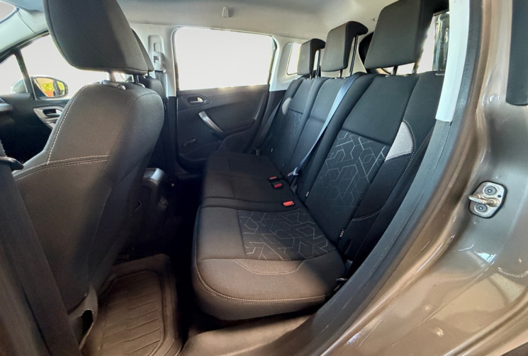 Peugeot 2008 1.2 VTi 82Ch Access / RADAR AR / BLUETOOTH / GPS 