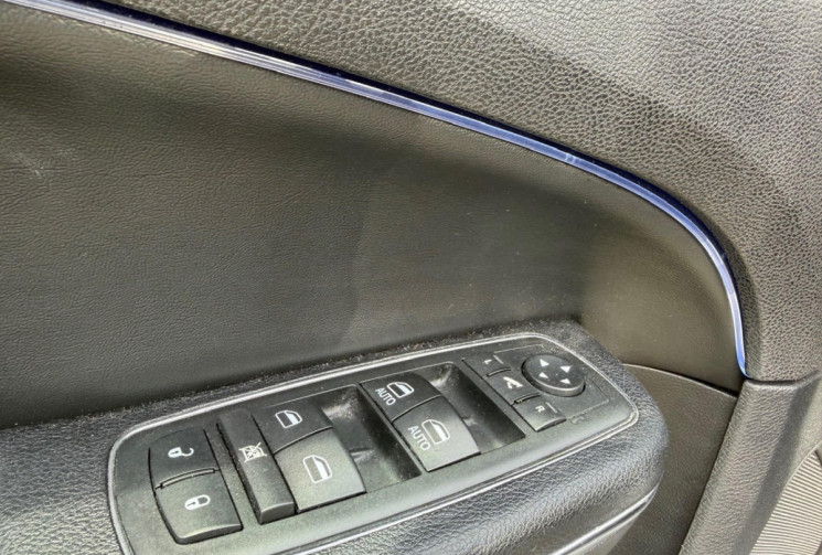 Lancia THEMA 3.0 V6 190Ch