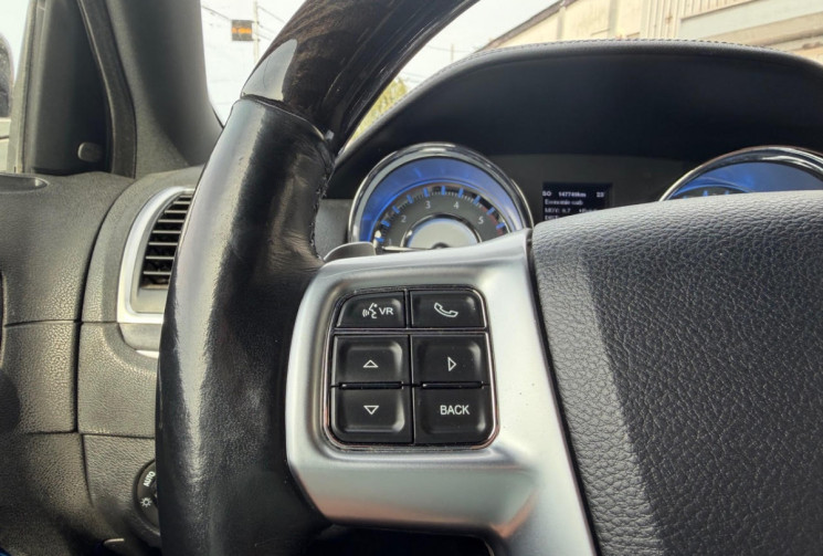 Lancia THEMA 3.0 V6 190Ch