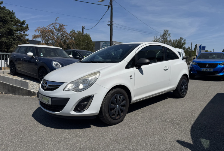 Opel Corsa D 1.2 i 16V Twinport 85 cv 150eme ANNIVERSAIRE 