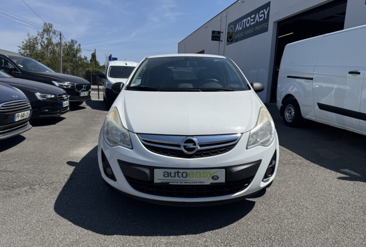 Opel Corsa D 1.2 i 16V Twinport 85 cv 150eme ANNIVERSAIRE 