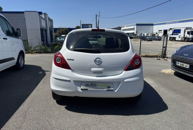 Opel Corsa D 1.2 i 16V Twinport 85 cv 150eme ANNIVERSAIRE 