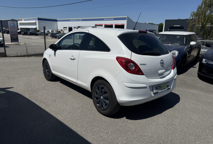 Opel Corsa D 1.2 i 16V Twinport 85 cv 150eme ANNIVERSAIRE 