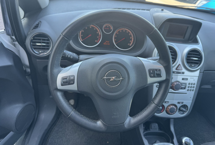 Opel Corsa D 1.2 i 16V Twinport 85 cv 150eme ANNIVERSAIRE 