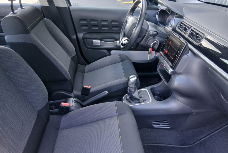 Citroën C3 1.2 THP 110 cv SHINE / DISTRIBUTION OK / CARPLAY