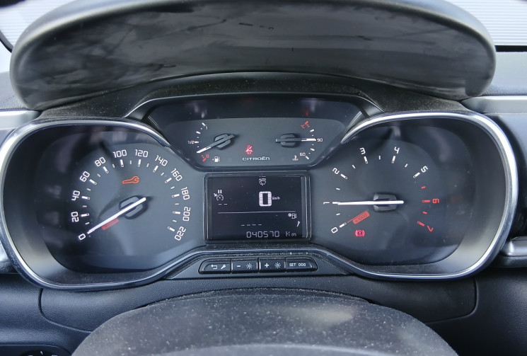 Citroën C3 1.2 THP 110 cv SHINE / DISTRIBUTION OK / CARPLAY