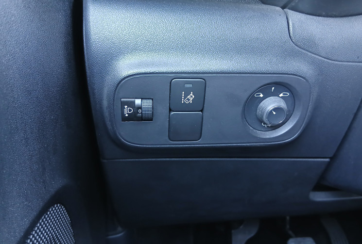 Citroën C3 1.2 THP 110 cv SHINE / DISTRIBUTION OK / CARPLAY