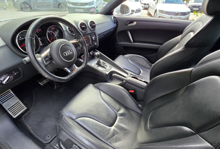 Audi TT 2.0 TFSI 211 cv QUATTRO S-TRONIC  / ENTRETIEN  A JOUR / FACTURES DEPUIS ORIGINE