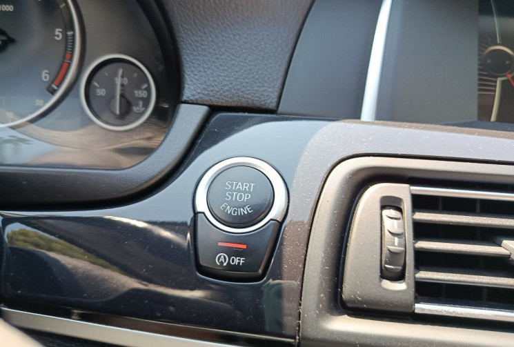 BMW Série 5 520D - F10 - BVA8 - 2.0L 184 CH - Keyless - Radars - Regulateur.