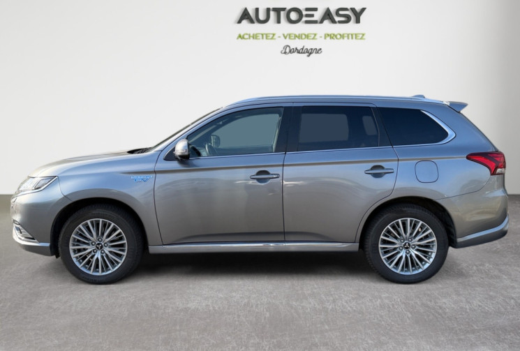 Mitsubishi OUTLANDER 2.4 PHEV 4WD INSTYLE HYBRID /TOIT OUVRANT/CAMERA/CARPLAY/HAYON ELECTRIQUE