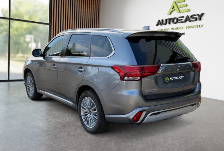 Mitsubishi OUTLANDER 2.4 PHEV 4WD INSTYLE HYBRID /TOIT OUVRANT/CAMERA/CARPLAY/HAYON ELECTRIQUE