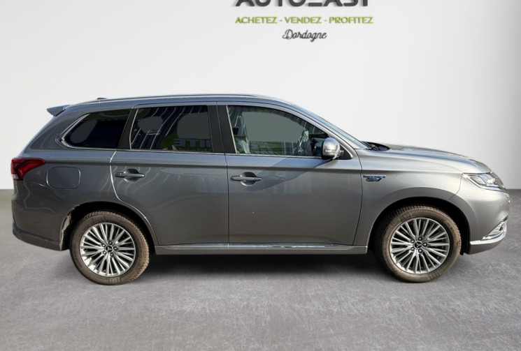 Mitsubishi OUTLANDER 2.4 PHEV 4WD INSTYLE HYBRID /TOIT OUVRANT/CAMERA/CARPLAY/HAYON ELECTRIQUE