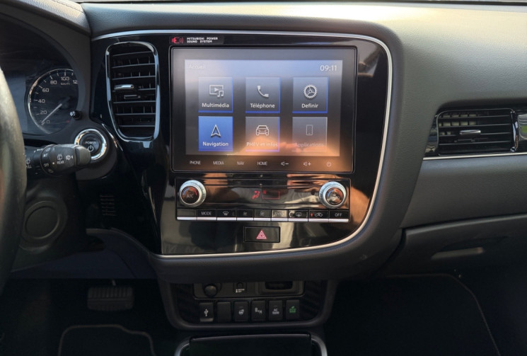 Mitsubishi OUTLANDER 2.4 PHEV 4WD INSTYLE HYBRID /TOIT OUVRANT/CAMERA/CARPLAY/HAYON ELECTRIQUE