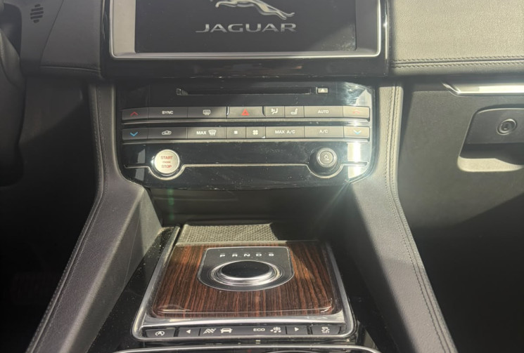 Jaguar F-Pace 2.0 179 20d Turbo Portfolio MOTEUR NEUF
