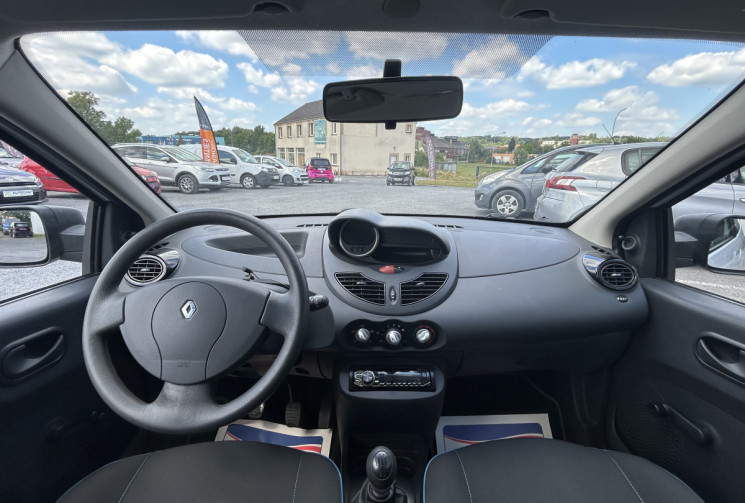 Renault Twingo II 1.2 16V 75 CH EXPRESSION