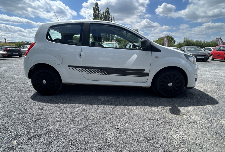 Renault Twingo II 1.2 16V 75 CH EXPRESSION